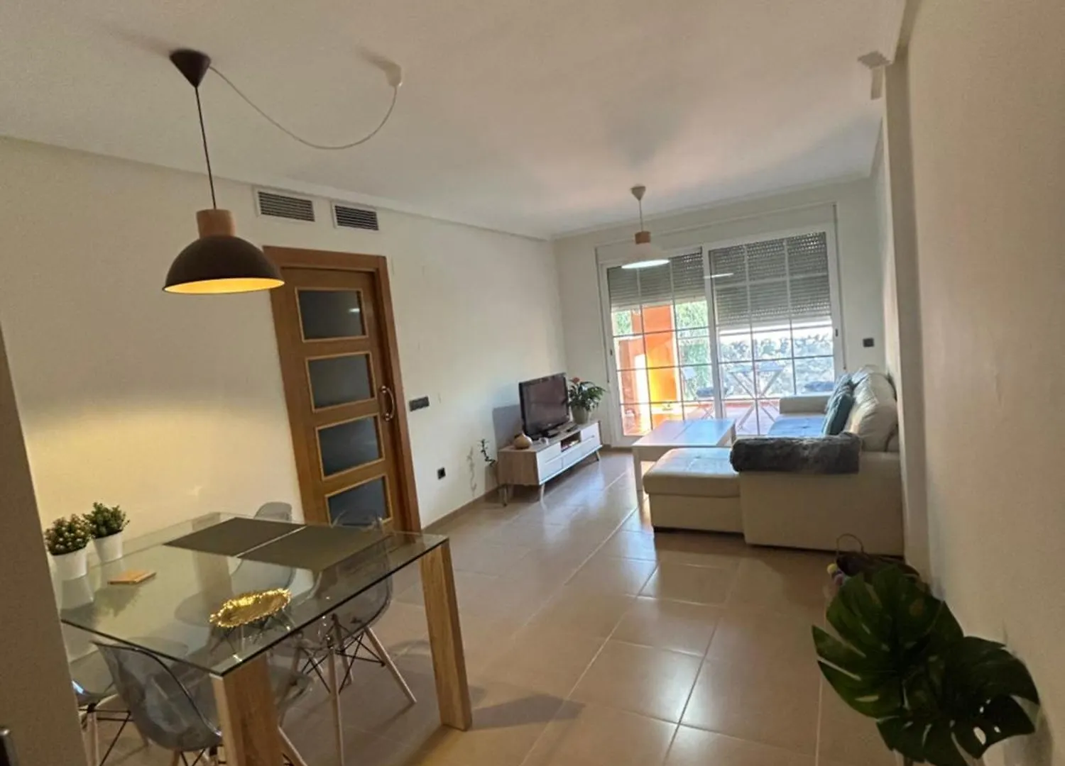 דירה רוקאוטס דה מר Apartamento Cerca Playa De Aguadulce ספרד